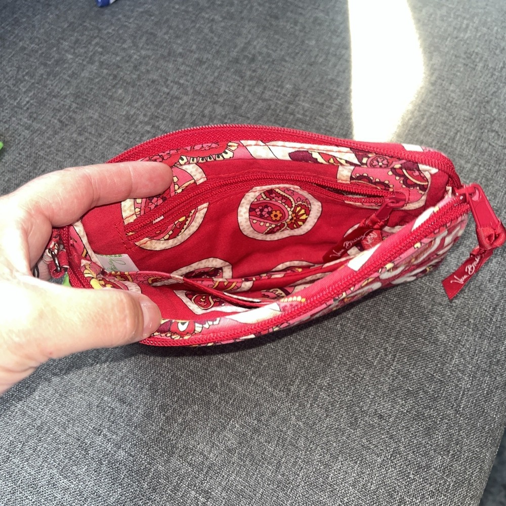 Vera Bradley Rosy Posies  Quilted Wristlet Wallet Floral Zipper Credit Card - Picture 6 of 8